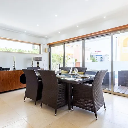 Coolhouses Burgau, Casa Da Adrica, 4 Bed Contemporary & Pool Vila