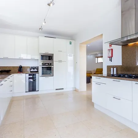 Vila Coolhouses Burgau, Casa Da Adrica, 4 Bed Contemporary & Pool